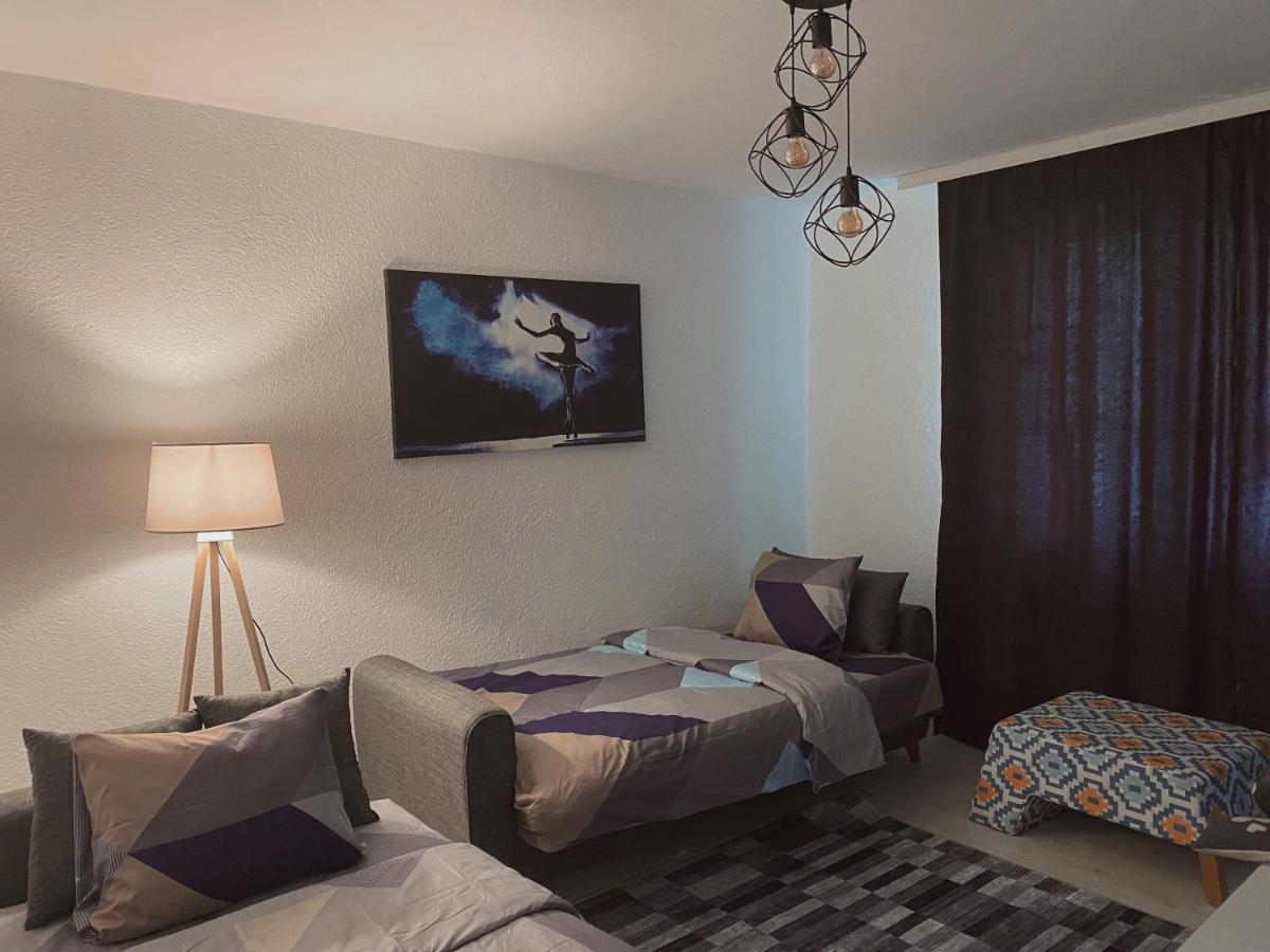 Hotspot Apartments - City Center بريشتاين المظهر الخارجي الصورة