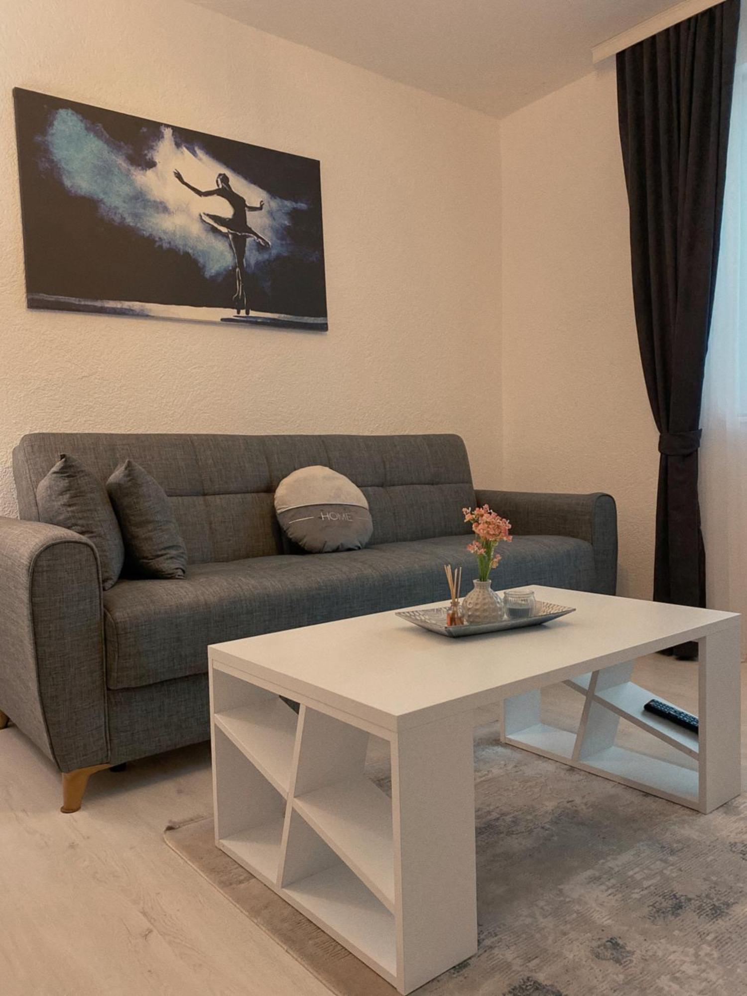 Hotspot Apartments - City Center بريشتاين المظهر الخارجي الصورة